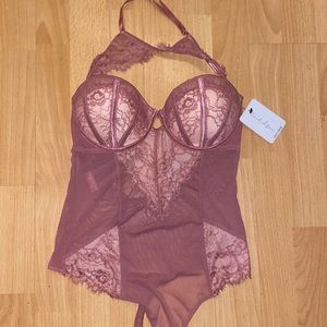 Fashion Nova Lace BodySuit. SOLD.